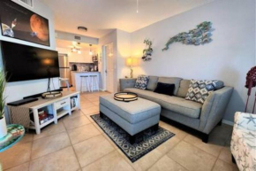 Atrium Oceanview Condo - Sleeps 4 Guests 109